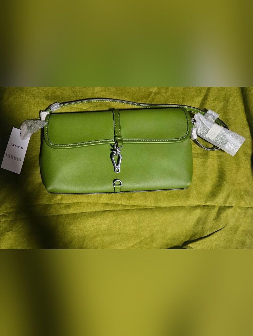 Coach Hampton Dark Lime - Picture 2 of 5
